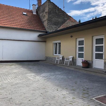 Avas Apartman Μίσκολτς Εξωτερικό φωτογραφία