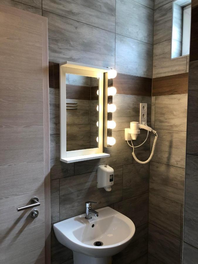 Avas Apartman Μίσκολτς Εξωτερικό φωτογραφία