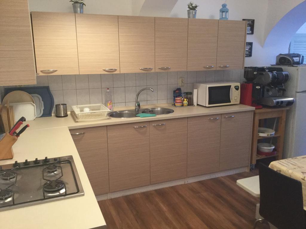 Avas Apartman Μίσκολτς Εξωτερικό φωτογραφία