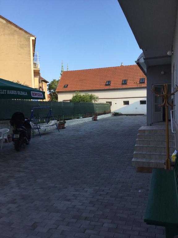 Avas Apartman Μίσκολτς Εξωτερικό φωτογραφία